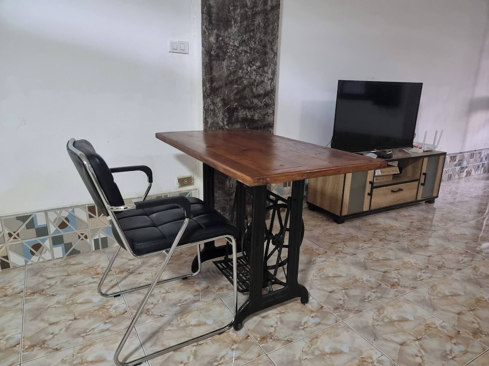Chiang Mai Oasis 2-bedroom Home With Private Entrance & Modern Amenities