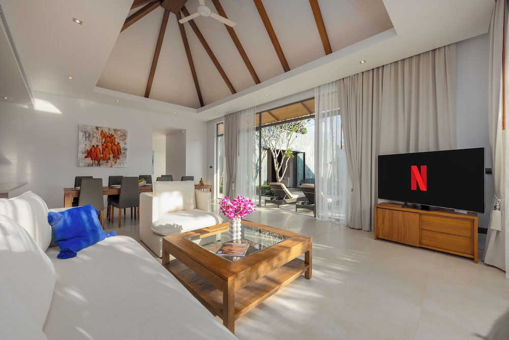 Modern 3BR Villa Kaimana Private Pool