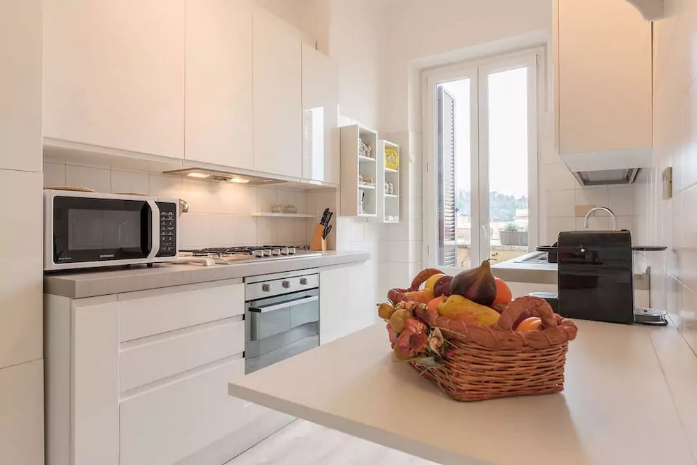 San Pietro Roomy Flat