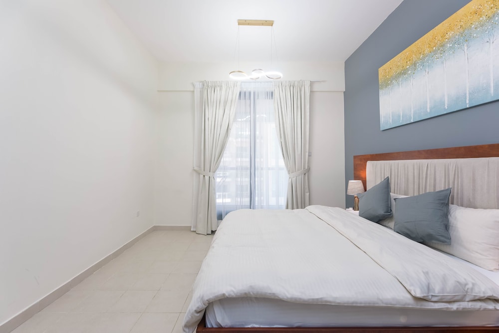 Urban Caves - Modern Apartment Steps From The Walk JBR