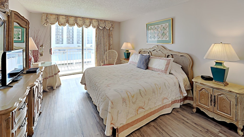 South Hampton 506 2 Bedroom Condo