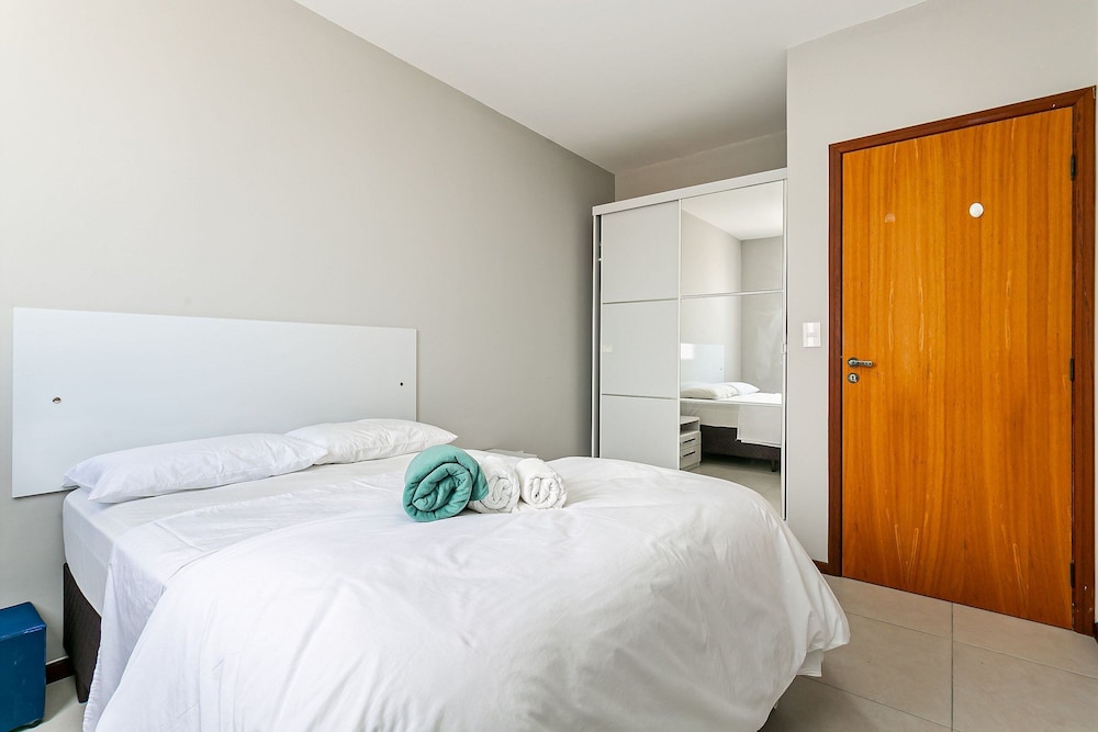Apto em Condominio pe na Areia, c/ Piscina Mhr308