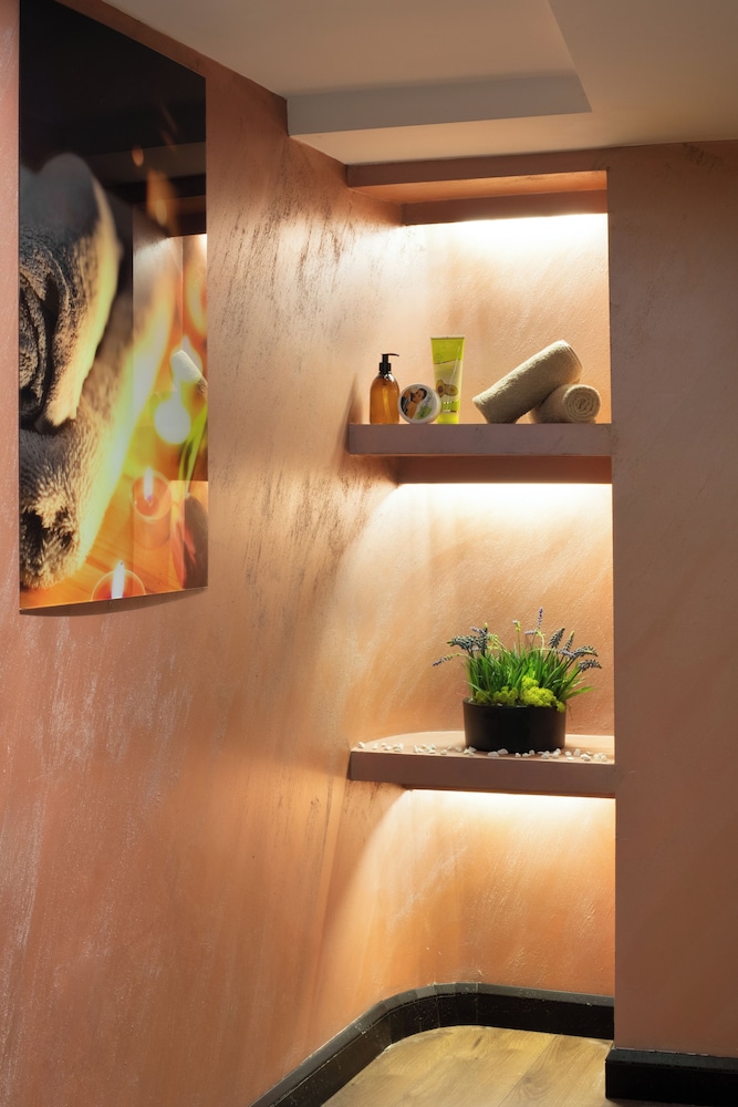 Orka Royal Otel & Spa - Image 64