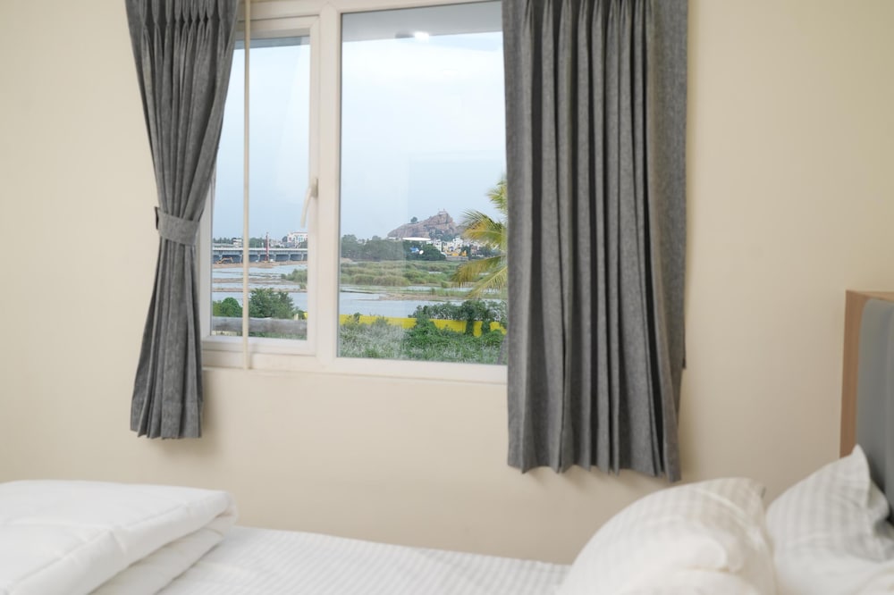 Hotel River View