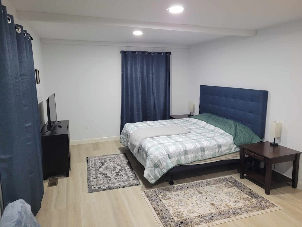 Spacious 4BR Home w/ Pool Family Friendly