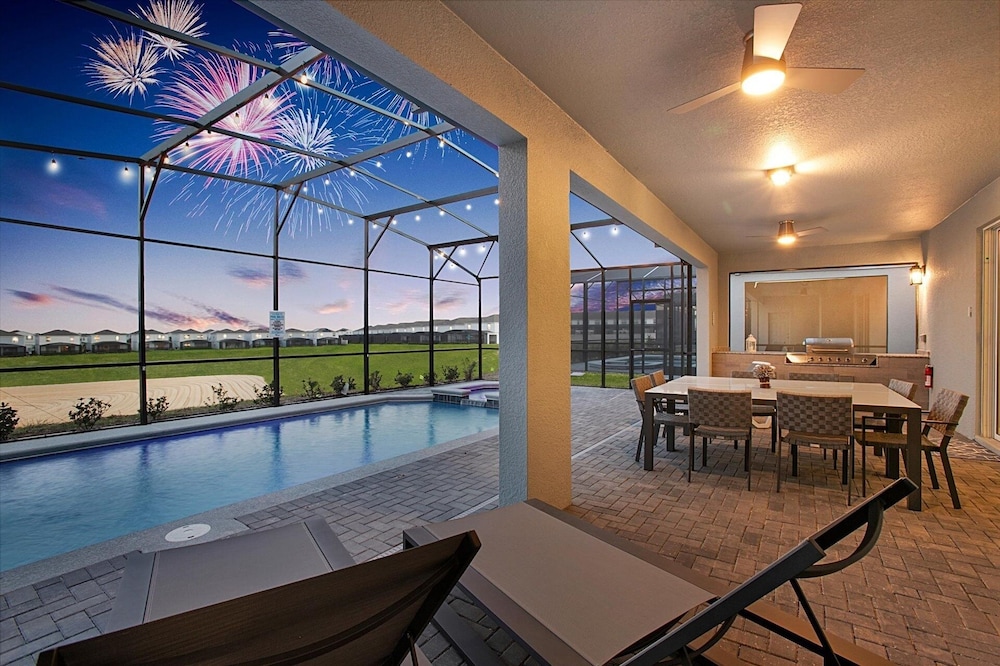 New 10 Br/19 Beds Pool+spa Disney Fireworks View 10 Bedroom Home