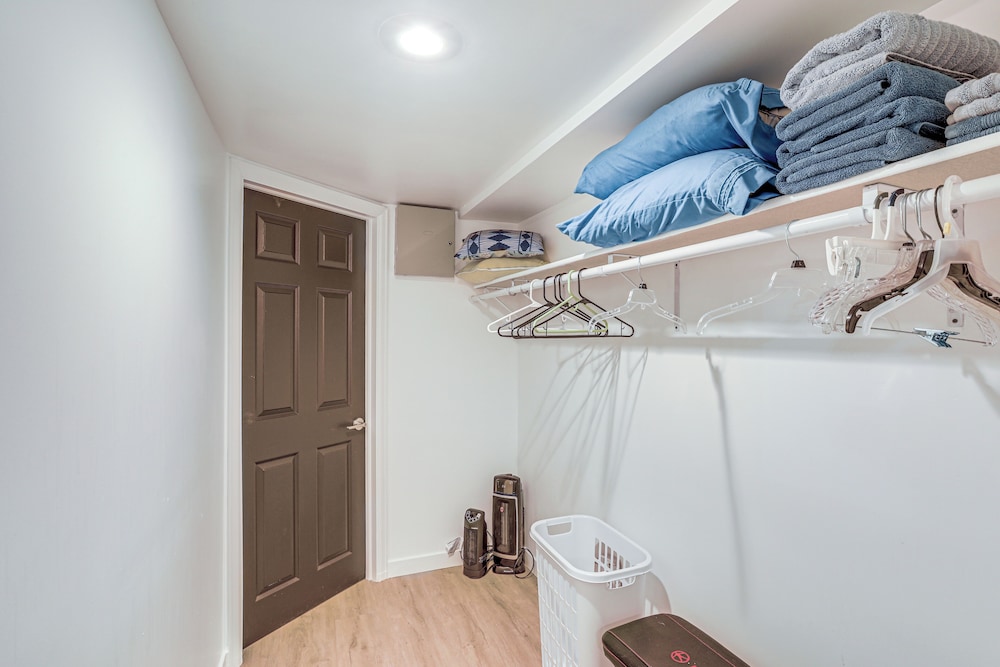 Walk to Empower Field & Sloan Lake: Charming Apt!