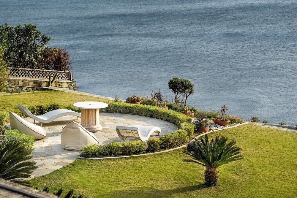Ifigeneia Luxury Villas