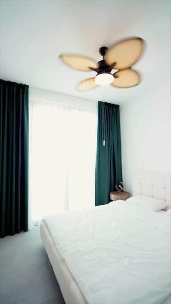Two Bedroom Stylish Apartment With sea and Mountains View!