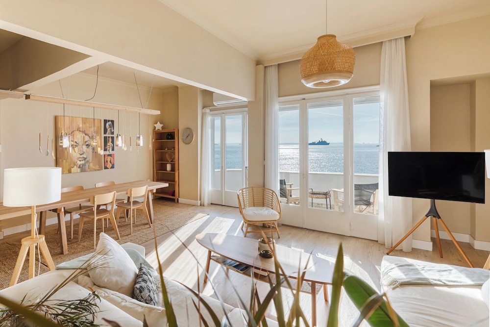 Infinity & Beyond seafront apartments