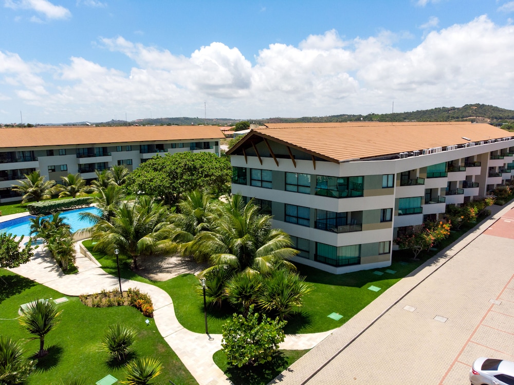 Flats no Carneiros Beach Resort
