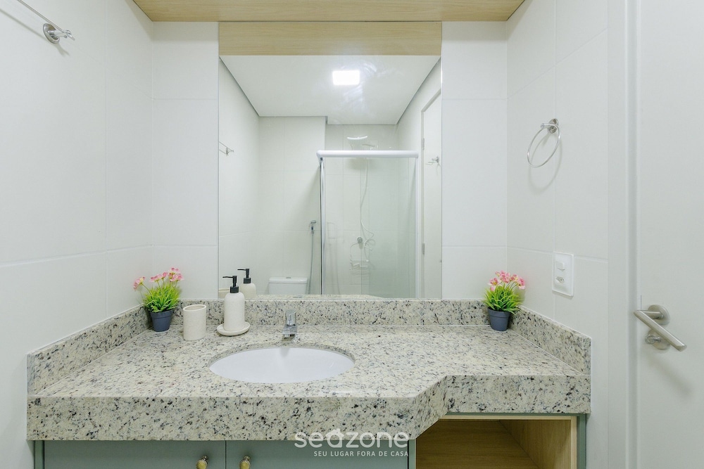 Apartments in a Building With a Pool 800m From the Beach in Salvador - EDF