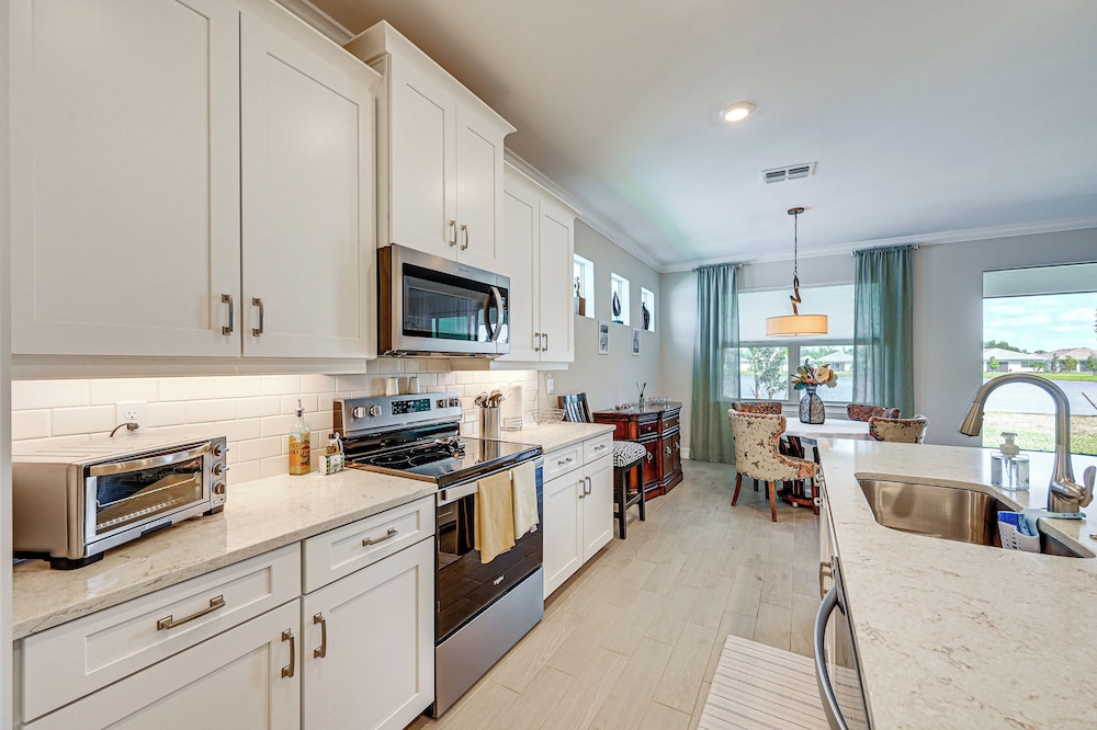 Pet-friendly Naples Home w/ Resort-style Pool