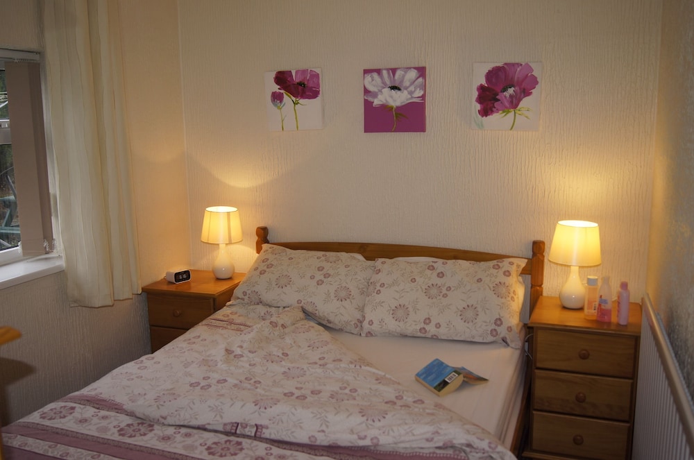 Birchenfields Family Friendly Cottages, Play Barn for all Ages and Summer Hous view 2