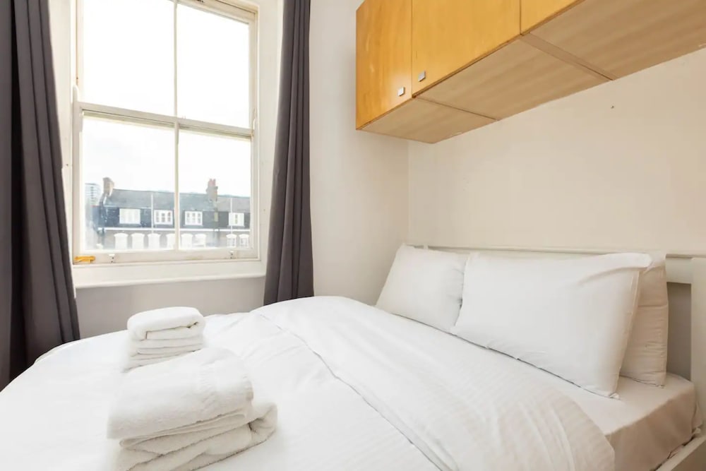 Centrally Located 1 Bedroom Apartment Near Paddington