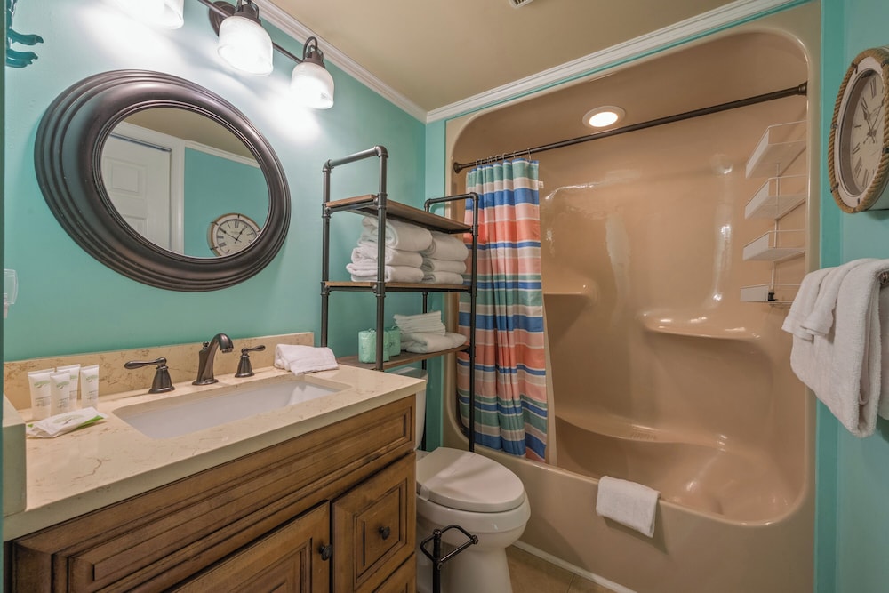 Units at Ocean Forest Plaza by Elliott Beach Rentals