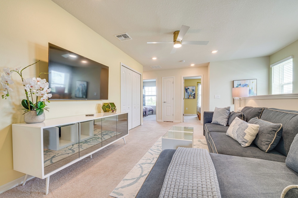 Private Backyard Oasis: Solterra Resort Condo