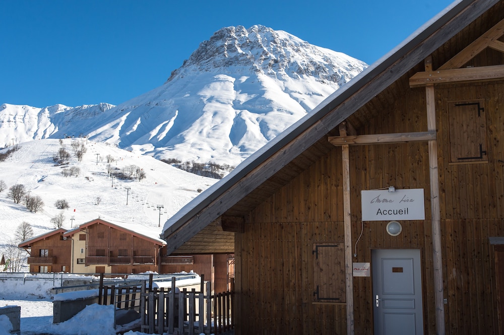 Noemys Les Chalets du Hameau des Aiguilles view 2