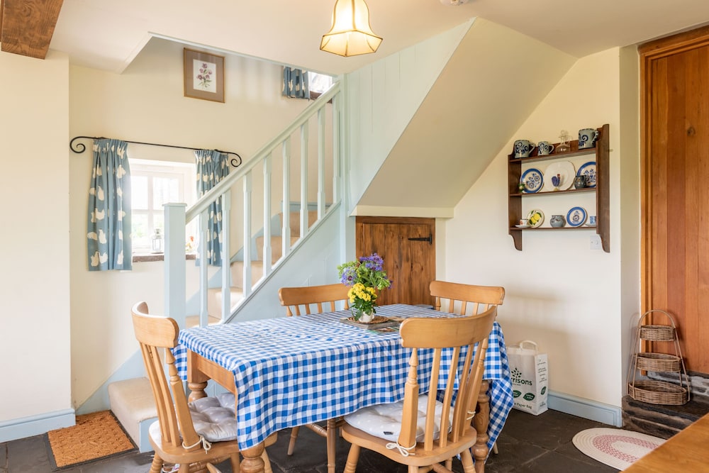 Alltybrain Farm Cottages and B&B