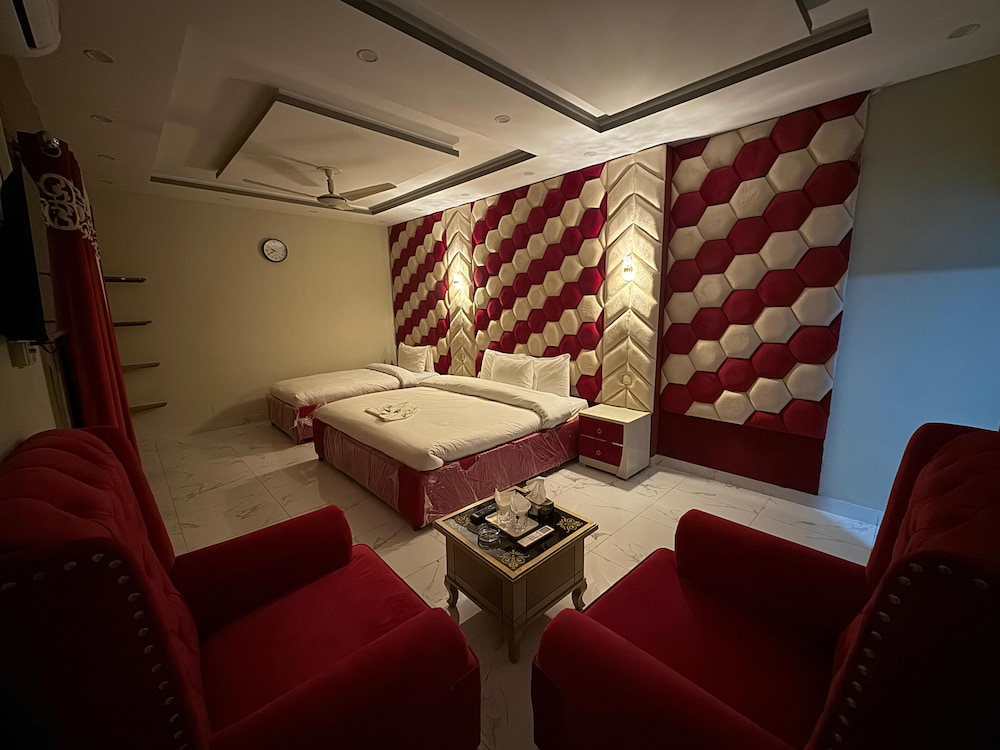 Decent Family Guest House