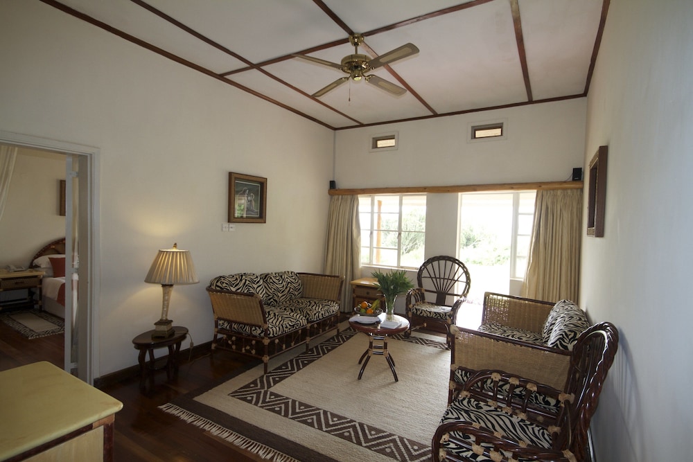 Mweya Safari Lodge