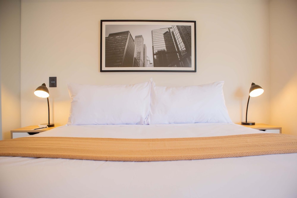 w Stylish 1BR in San Isidro