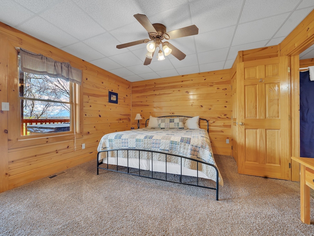 Ern860 - Cozy Bear Overlook 4 Bedroom Cabin