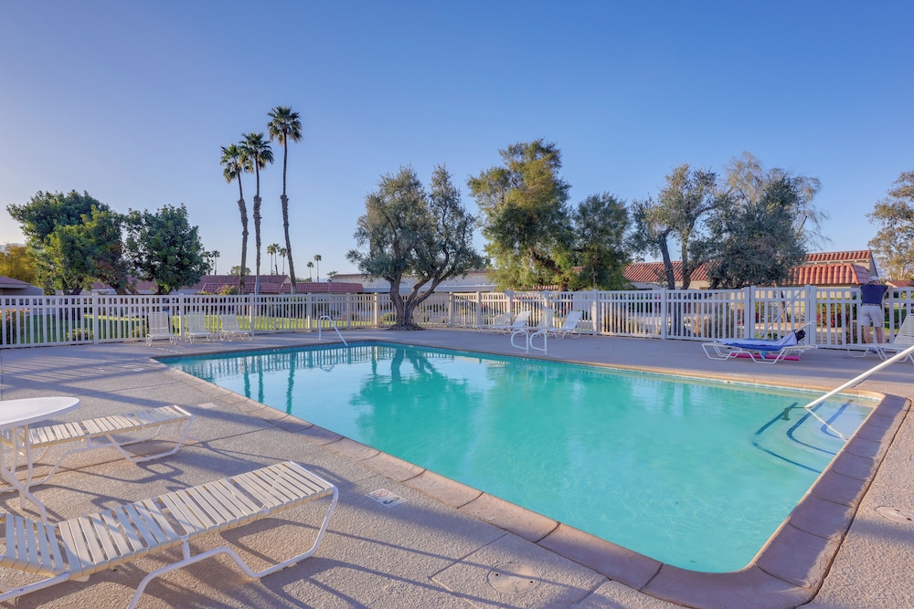 Spacious Condo w/ Mtn Views in Palm Desert!
