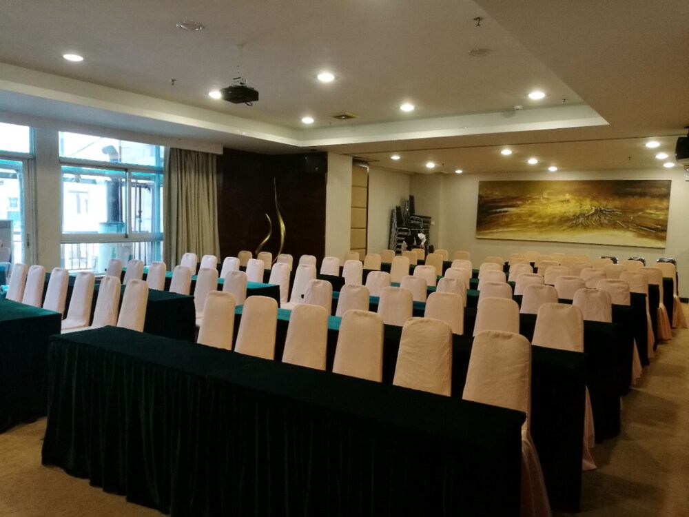 Global Business Hotel