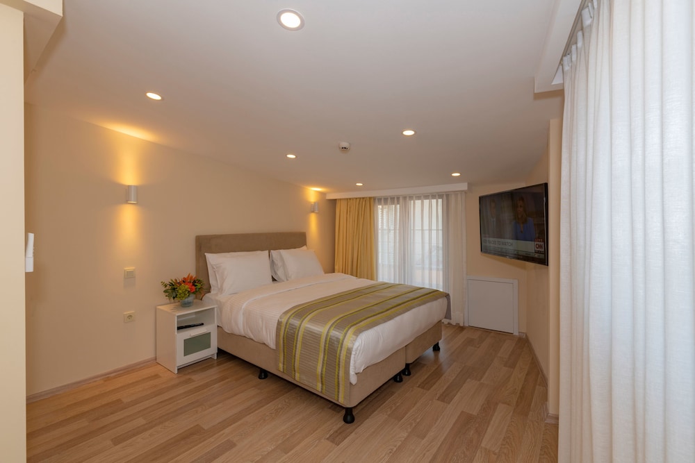 Feri Suites - Image 75