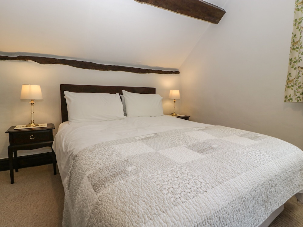 Lower Court Byre