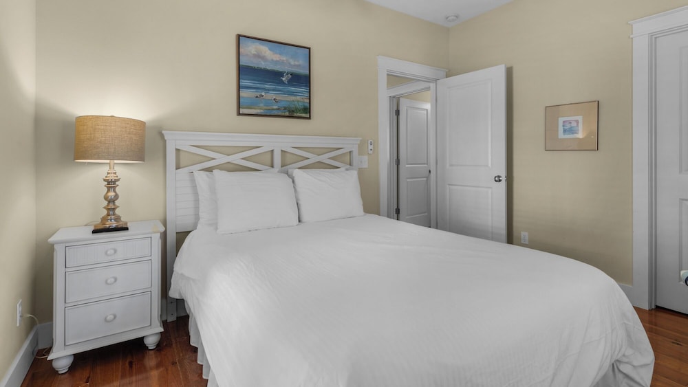 Great Family Home in Seacrest; Resort Pool + Beach Shuttle view 3
