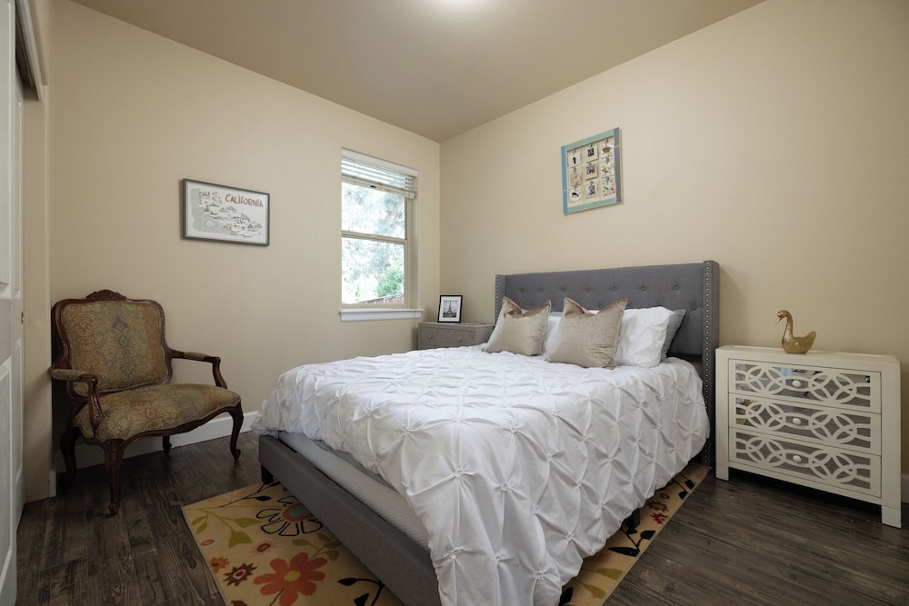 Charming Bend Sanctuary for 6!