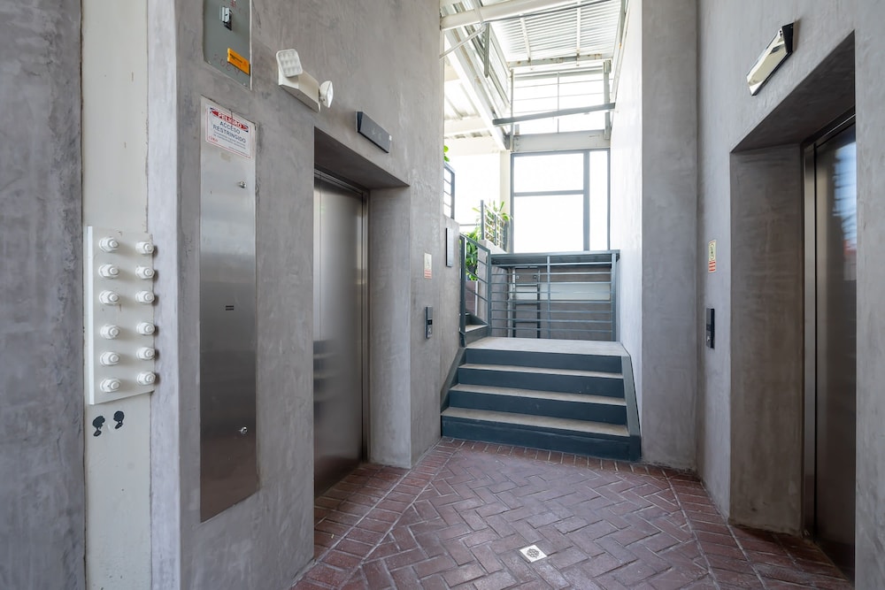 w Comfy 1BR w Perfect Balcony in Casco View