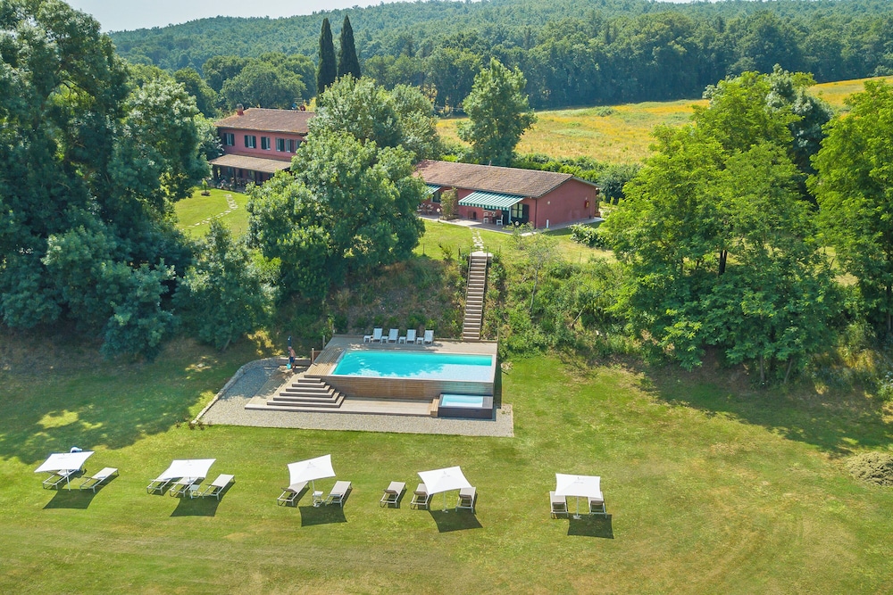 Relaxing Family Podere Delle Rose Pool & Garden