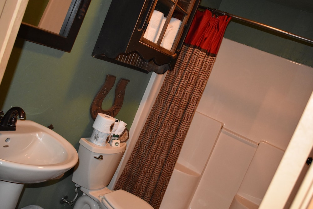 Bear Creek Lodge Cabin Resort