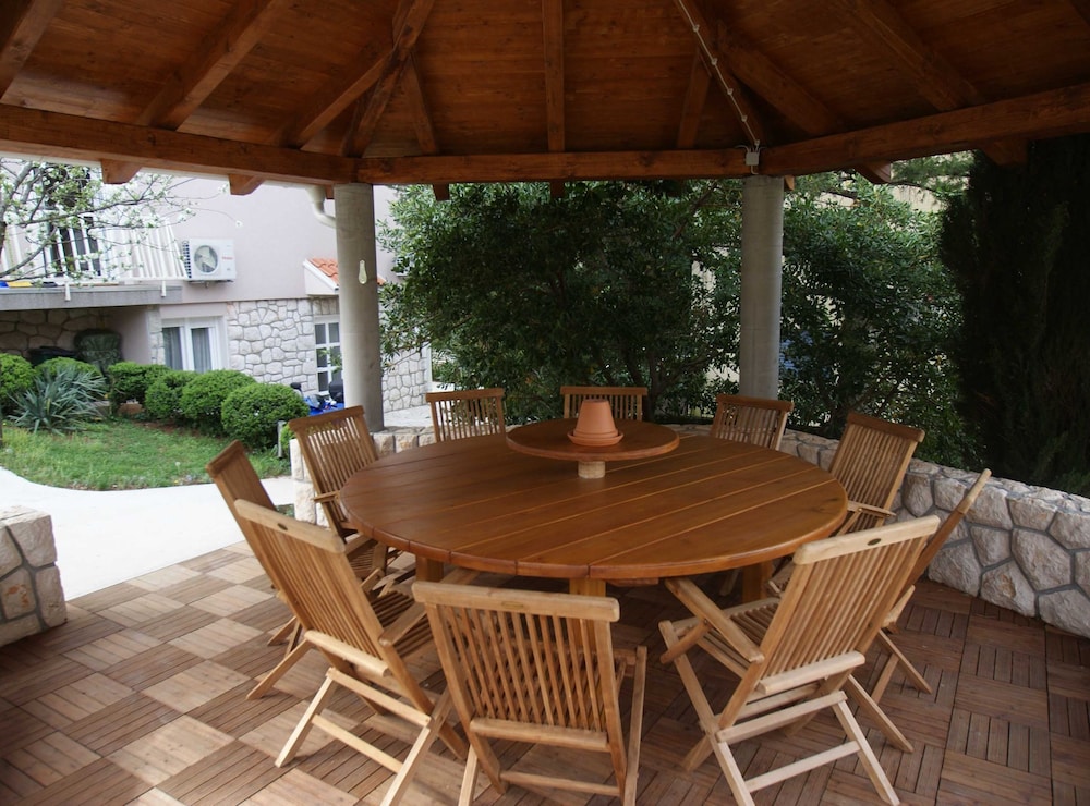 Seaside Escape Selce Apartments