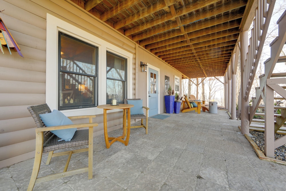 Secluded Mtn-view Retreat in Mars Hill