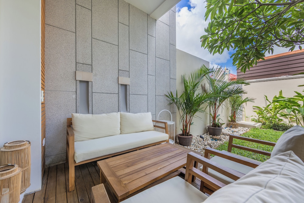 Villa Aura 3BR Private Pool Near Naiharn
