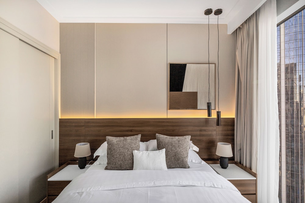 Roomszy Residences - Opera Grand
