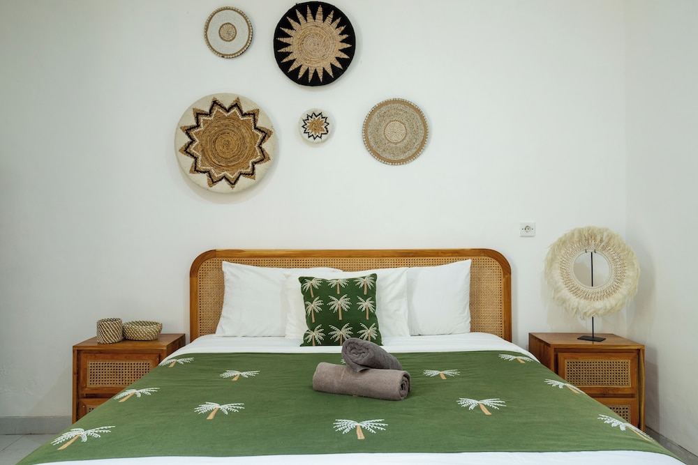 Soleia Surf Camp