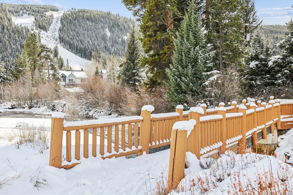 Snowdance 102a 3 Bedroom Condo