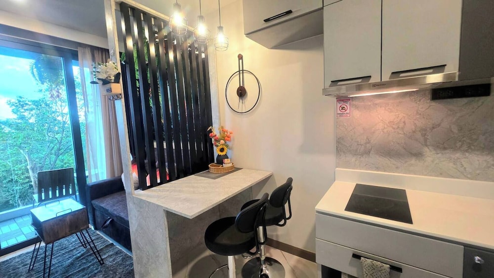 Room-a304 - 1 Bedroom Condo With Sea Vie