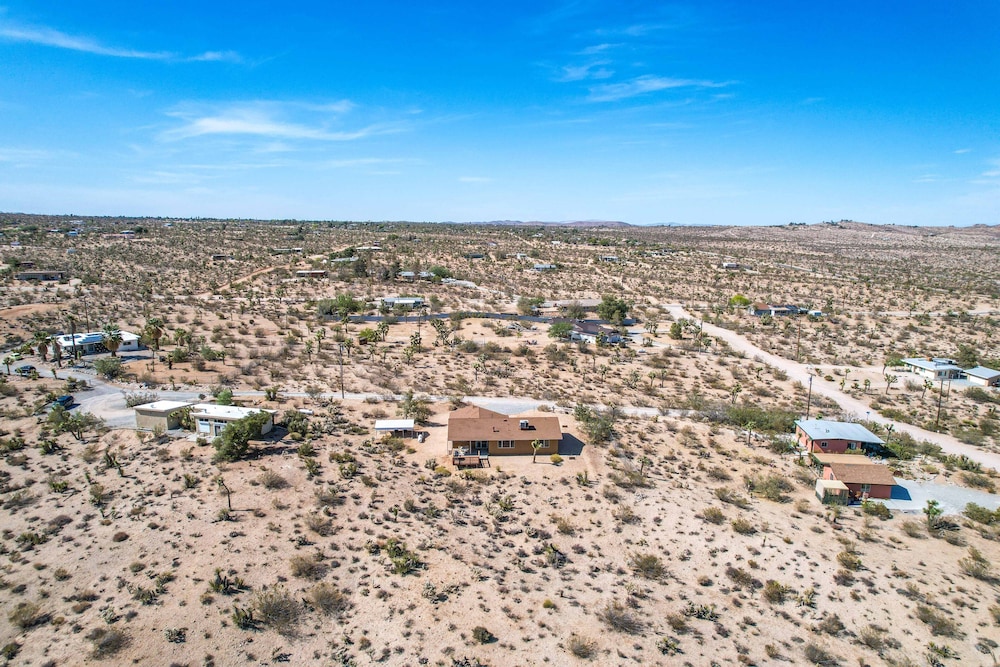Western Oasis Corral