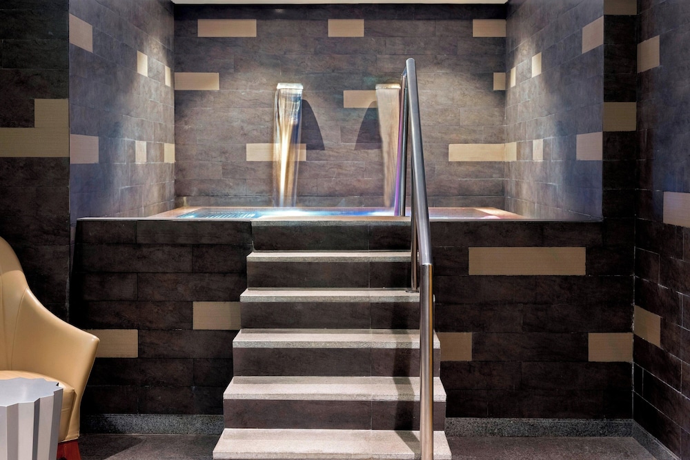 Le Meridien Dhaka