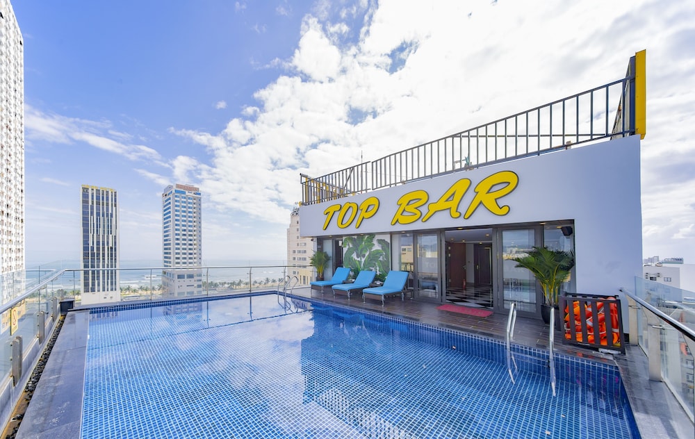 Sana Da Nang Beach Hotel 54