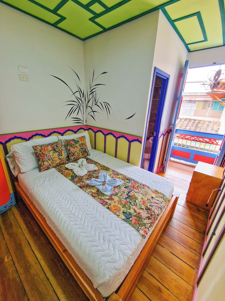 Hostal Mythos
