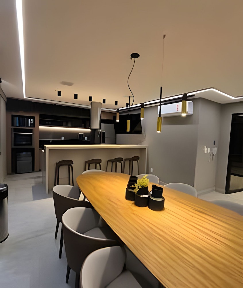Studio Design 3 - Lions