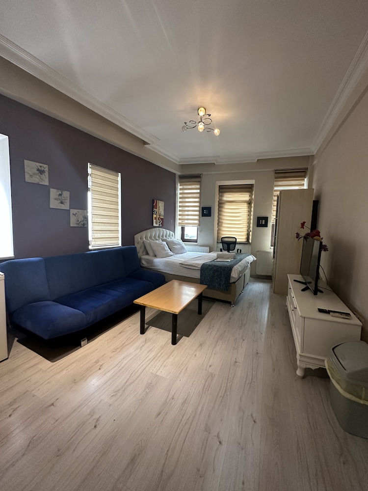 Green Bird Süit - Image 17