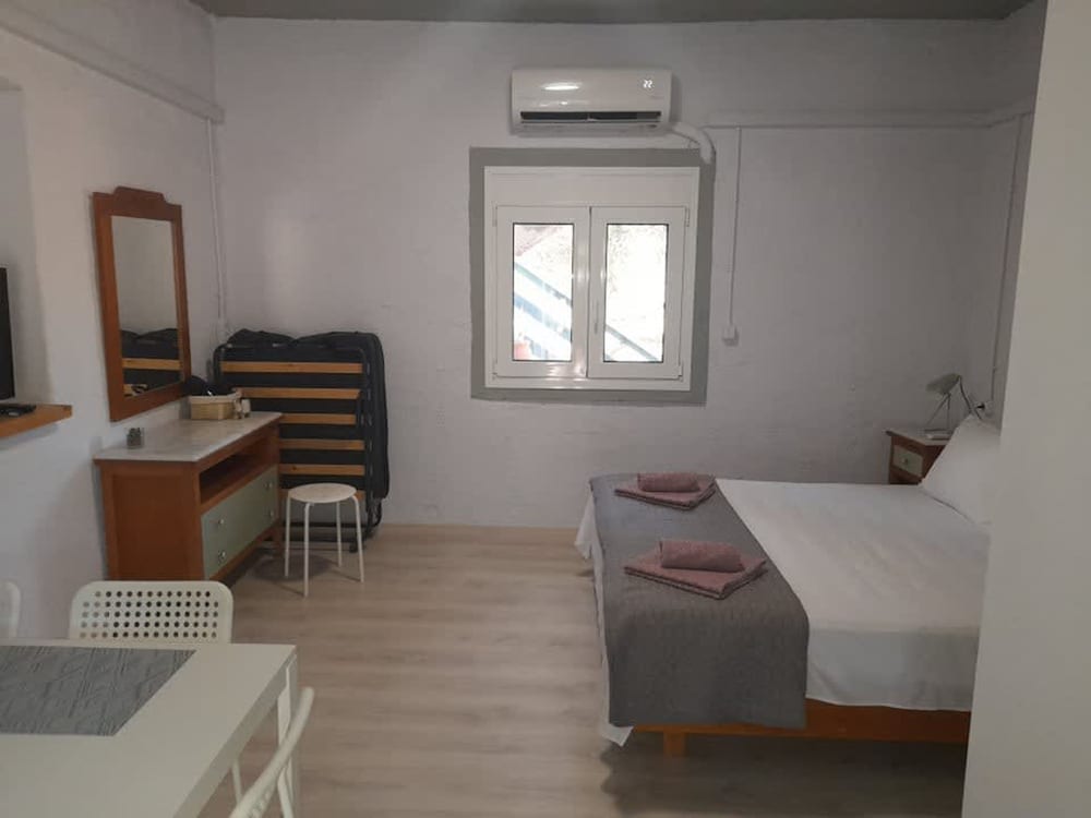 Marina s Holiday Retreat in Romanos